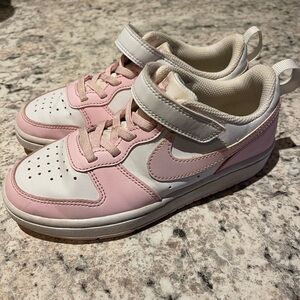 Nike Kids Sneakers in Pink and White